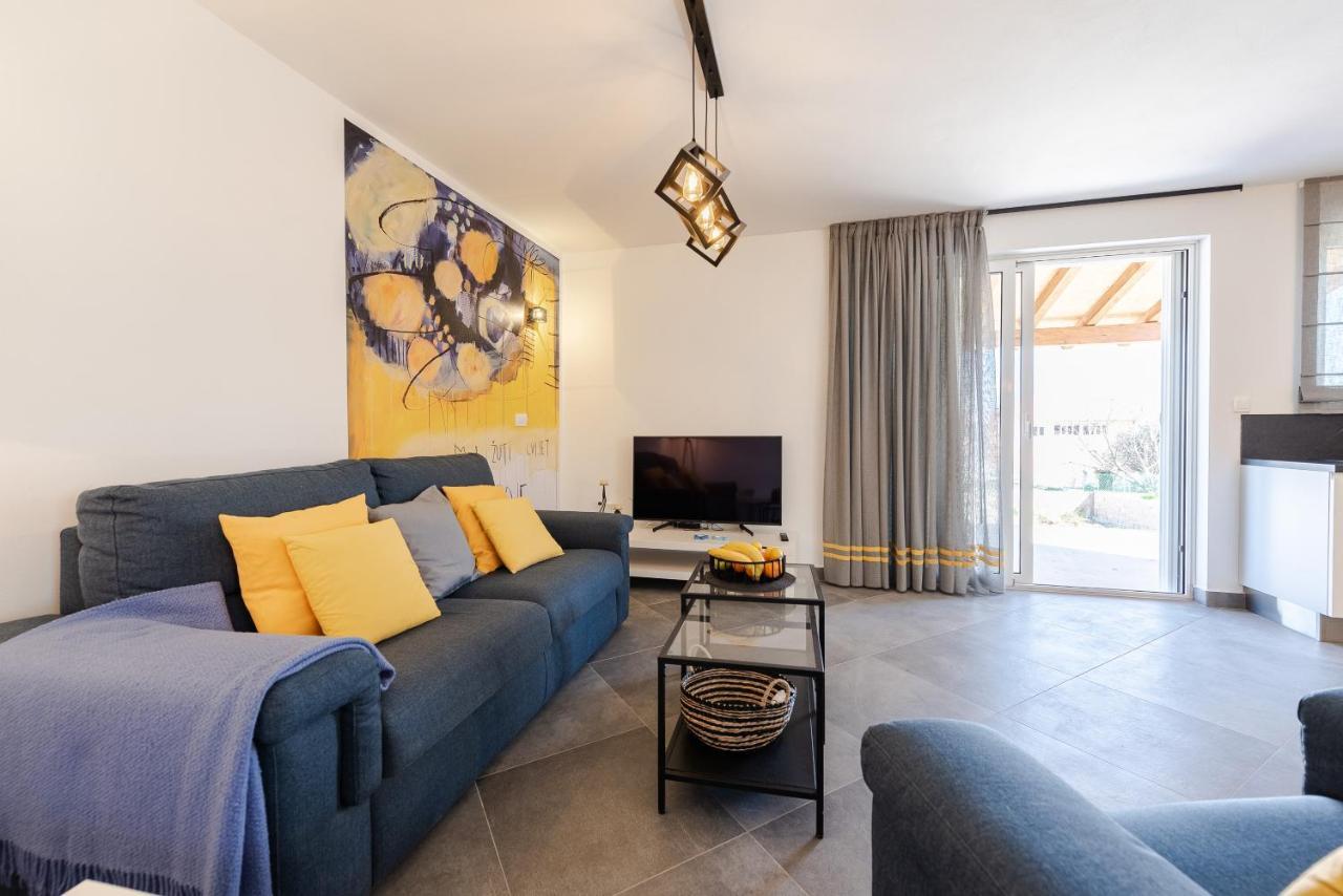 Villa Charm Ткон Экстерьер фото