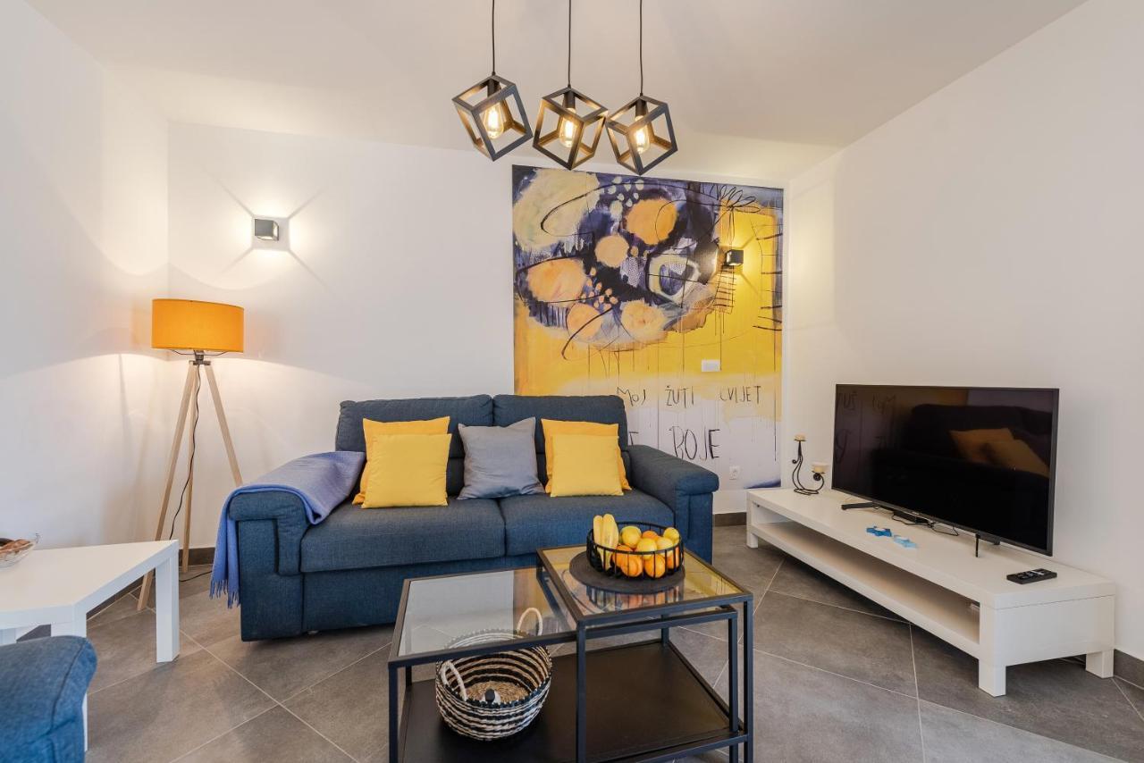 Villa Charm Ткон Экстерьер фото