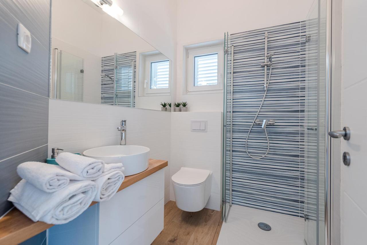 Villa Charm Ткон Экстерьер фото