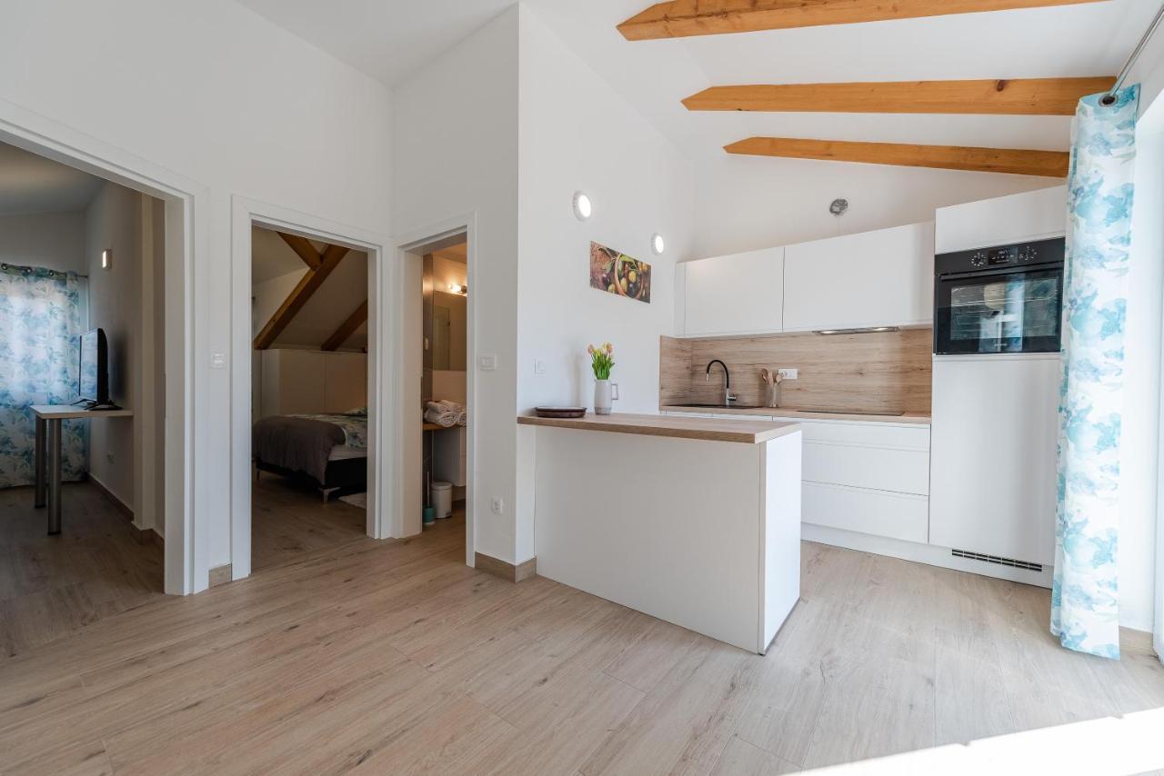 Villa Charm Ткон Экстерьер фото