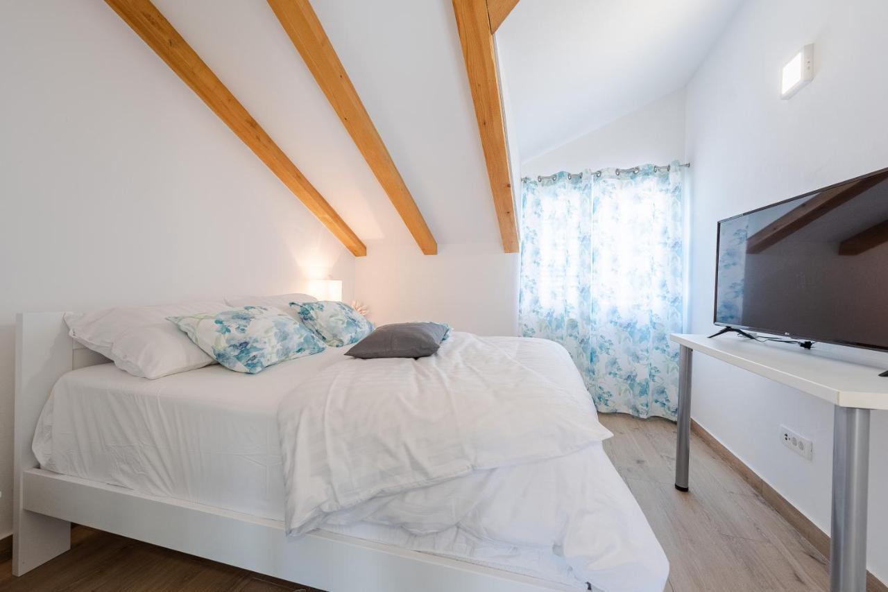 Villa Charm Ткон Экстерьер фото