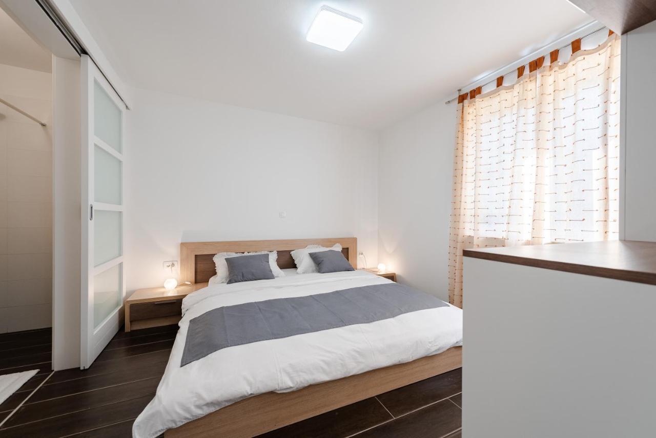 Villa Charm Ткон Экстерьер фото